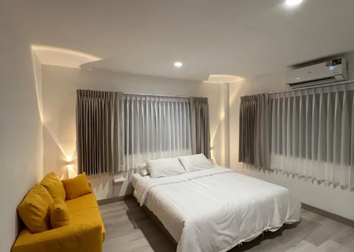 Nanon Sathorn Hostel