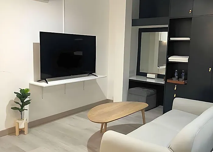 Nanon Sathorn Hostel Bangkok