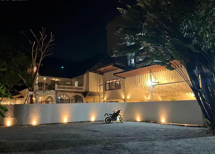 Nanon Sathorn Hostel *