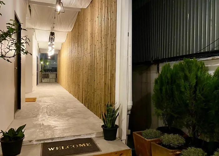 Nanon Sathorn Hostel Bangkok